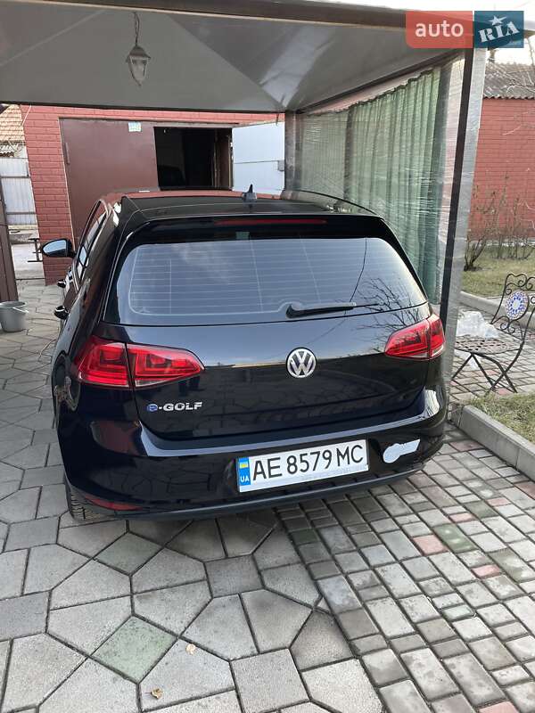 Хэтчбек Volkswagen e-Golf 2016 в Кривом Роге