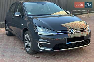 Хэтчбек Volkswagen e-Golf 2020 в 