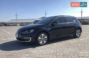 Хэтчбек Volkswagen e-Golf 2016 в 