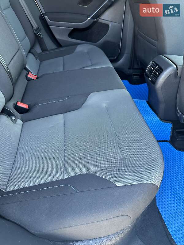 Хетчбек Volkswagen e-Golf 2014 в Івано-Франківську фото 16 Хетчбек Volkswagen e-Golf 2014 в Івано-Франківську