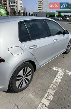 Хетчбек Volkswagen e-Golf 2016 в 
