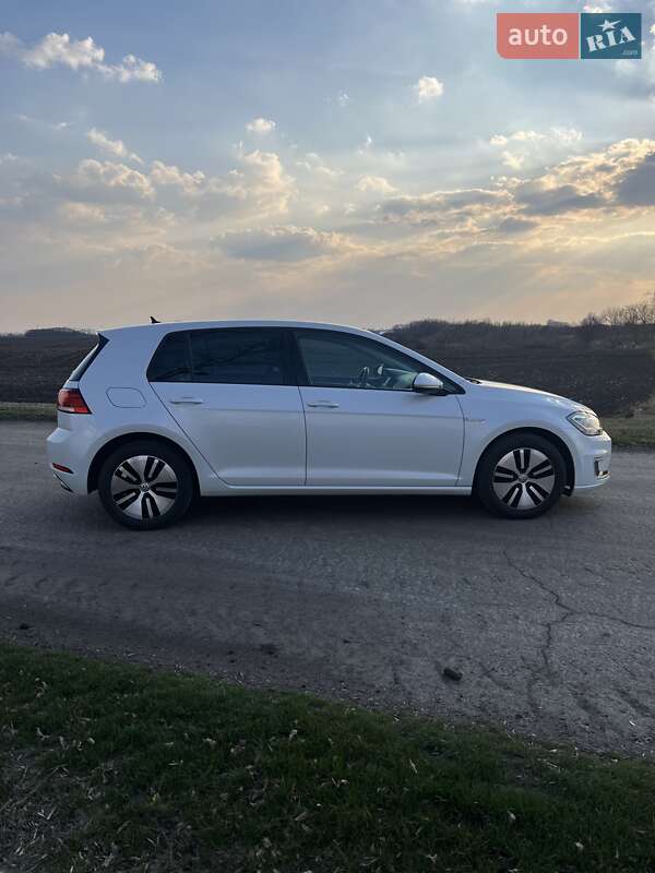Хетчбек Volkswagen e-Golf 2017 в Полтаві