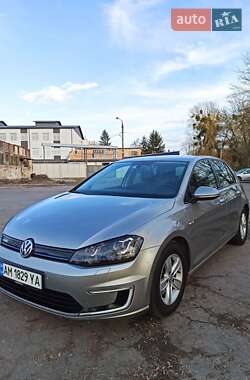 Хэтчбек Volkswagen e-Golf 2016 в 