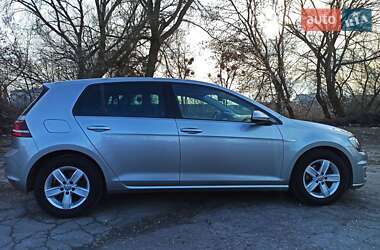 Хэтчбек Volkswagen e-Golf 2016 в 