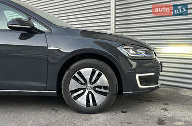 Хетчбек Volkswagen e-Golf 2020 в 