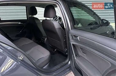 Хетчбек Volkswagen e-Golf 2020 в 