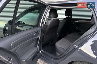 Хетчбек Volkswagen e-Golf 2020 в 