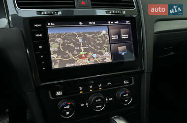 Хетчбек Volkswagen e-Golf 2020 в 