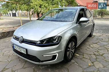Хетчбек Volkswagen e-Golf 2015 в Мукачевому