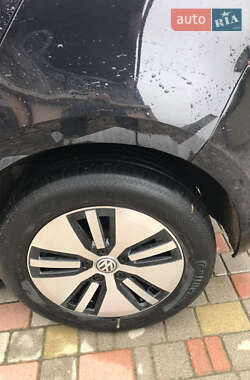 Хэтчбек Volkswagen e-Golf 2016 в 