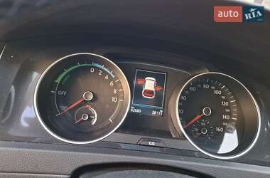 Хэтчбек Volkswagen e-Golf 2018 в 