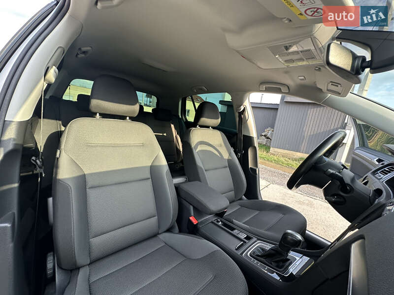 Хетчбек Volkswagen e-Golf 2020 в Ужгороді