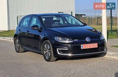 Хэтчбек Volkswagen e-Golf 2016 в 