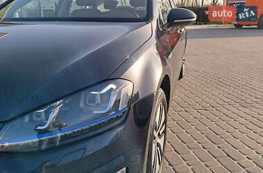 Хэтчбек Volkswagen e-Golf 2016 в 