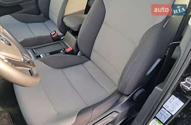 Хэтчбек Volkswagen e-Golf 2016 в 