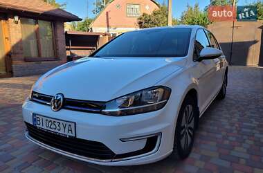 Хэтчбек Volkswagen e-Golf 2017 в 