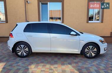 Хэтчбек Volkswagen e-Golf 2017 в 