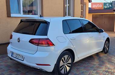 Хэтчбек Volkswagen e-Golf 2017 в 