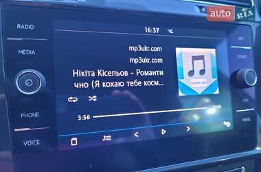 Хэтчбек Volkswagen e-Golf 2017 в 