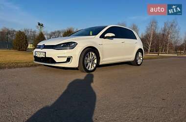 Хэтчбек Volkswagen e-Golf 2015 в 