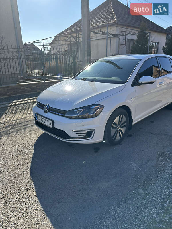 Хетчбек Volkswagen e-Golf 2020 в Іршаві