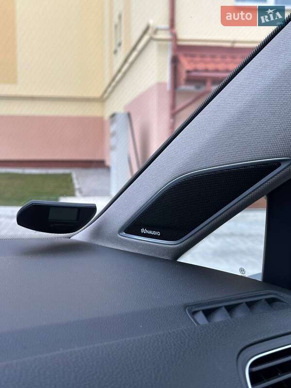 Хэтчбек Volkswagen e-Golf 2015 в Львове