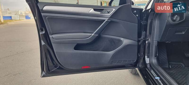 Хетчбек Volkswagen e-Golf 2015 в Кривому Розі