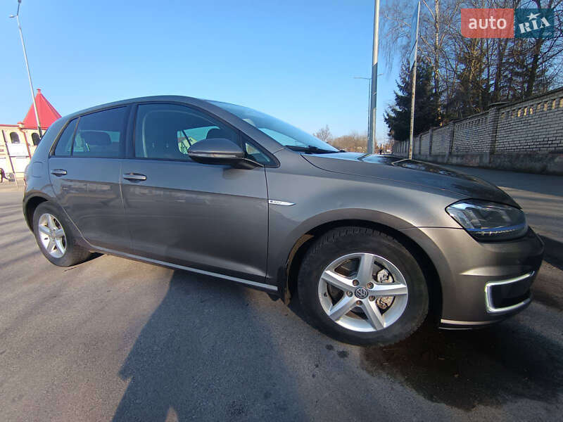 Хэтчбек Volkswagen e-Golf 2015 в Виннице фото 5 Хэтчбек Volkswagen e-Golf 2015 в Виннице