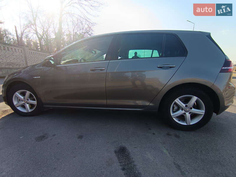 Хэтчбек Volkswagen e-Golf 2015 в Виннице фото 2 Хэтчбек Volkswagen e-Golf 2015 в Виннице