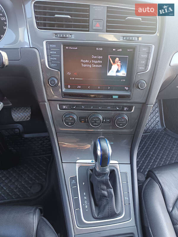Хэтчбек Volkswagen e-Golf 2015 в Виннице фото 16 Хэтчбек Volkswagen e-Golf 2015 в Виннице