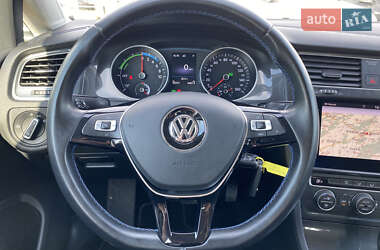 Хетчбек Volkswagen e-Golf 2020 в 