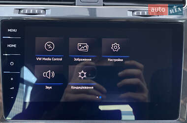 Хетчбек Volkswagen e-Golf 2020 в 