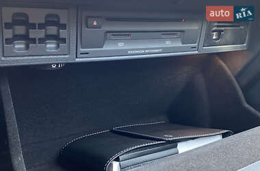 Хетчбек Volkswagen e-Golf 2020 в 