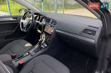 Хетчбек Volkswagen e-Golf 2020 в 