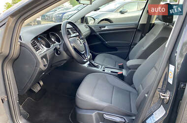 Хетчбек Volkswagen e-Golf 2020 в 