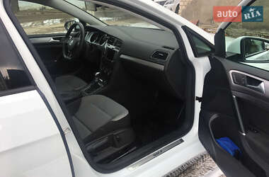 Хетчбек Volkswagen e-Golf 2016 в 