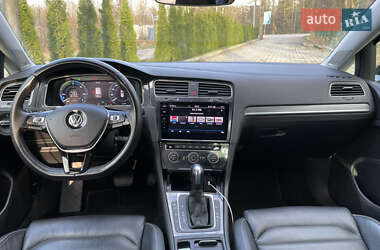 Хэтчбек Volkswagen e-Golf 2019 в Львове