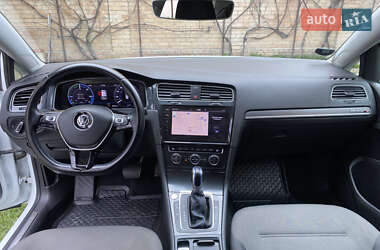 Хетчбек Volkswagen e-Golf 2019 в 