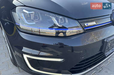 Хэтчбек Volkswagen e-Golf 2015 в 