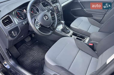 Хэтчбек Volkswagen e-Golf 2015 в 