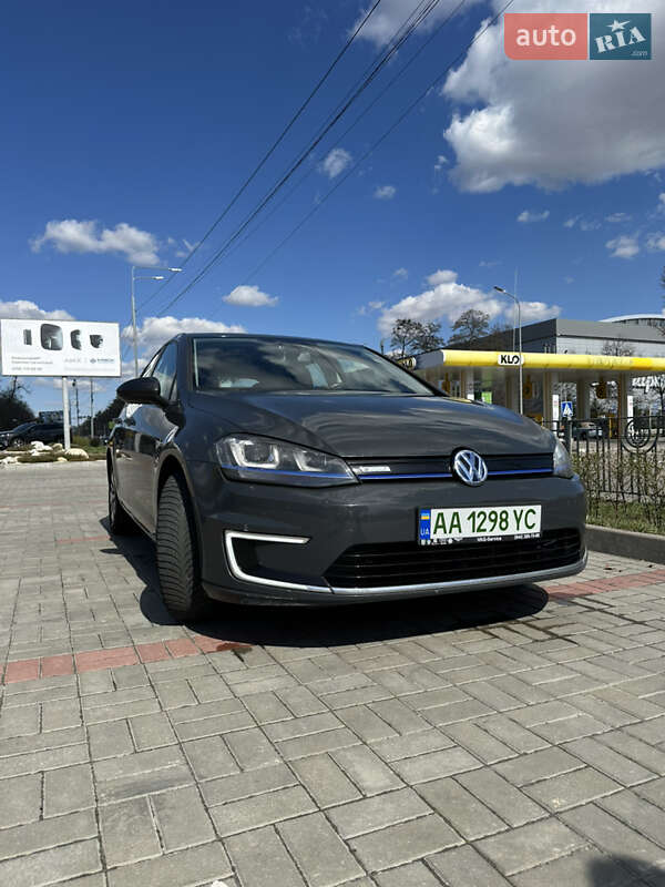 Хетчбек Volkswagen e-Golf 2017 в Києві