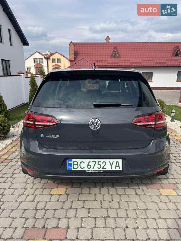 Хетчбек Volkswagen e-Golf 2016 в Львові