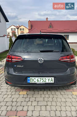 Хэтчбек Volkswagen e-Golf 2016 в 