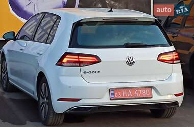 Хэтчбек Volkswagen e-Golf 2017 в 