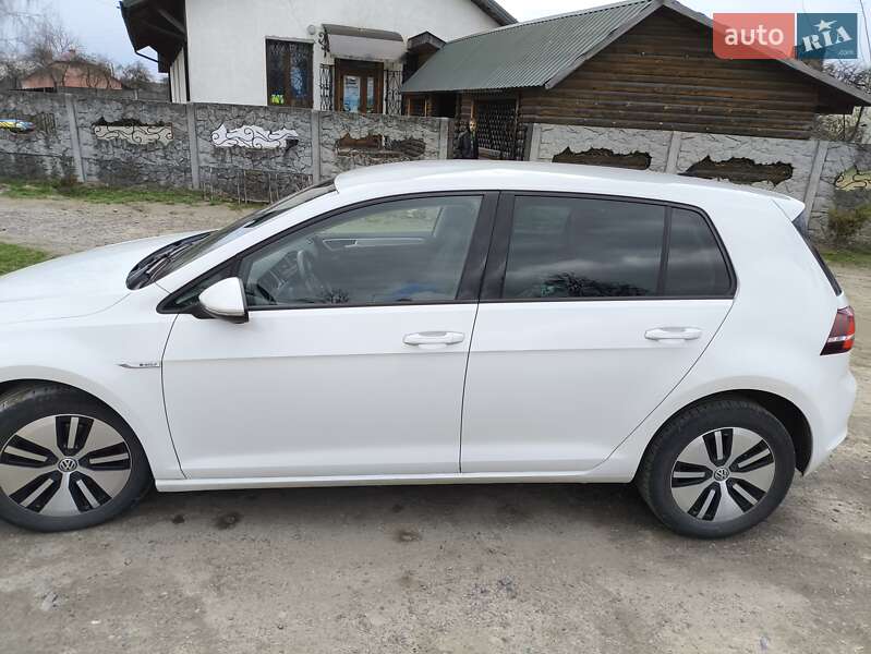 Хэтчбек Volkswagen e-Golf 2014 в Яворове