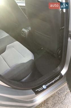 Хэтчбек Volkswagen e-Golf 2014 в 