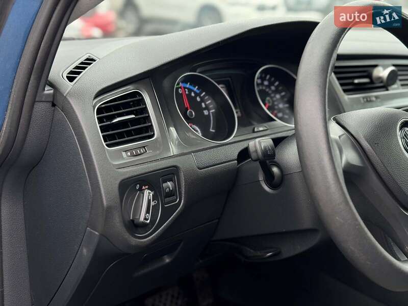 Хэтчбек Volkswagen e-Golf 2015 в Виннице