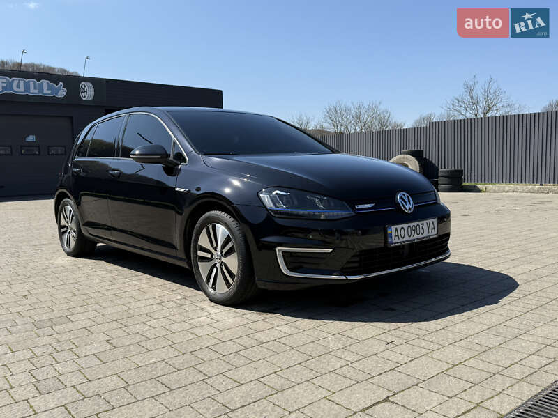 Хетчбек Volkswagen e-Golf 2016 в Сваляві