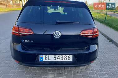 Хэтчбек Volkswagen e-Golf 2016 в 