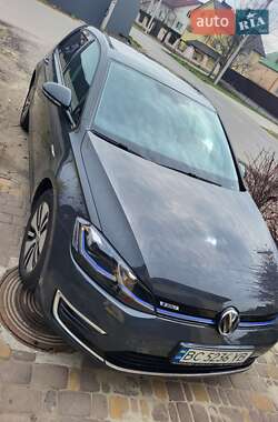 Хэтчбек Volkswagen e-Golf 2019 в 